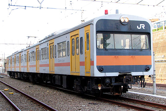 10月に交代が予定されている旧105系訓練車