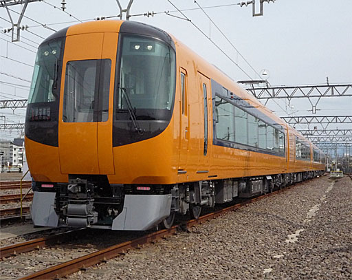 この4月から営業開始された新しい標準軌特急車両