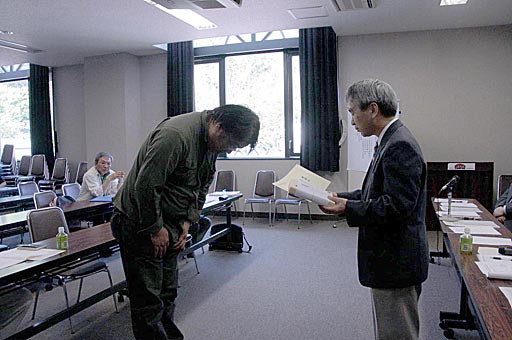 北海道鉄道文化保存会より北海道支部事務局長へ感謝状贈呈